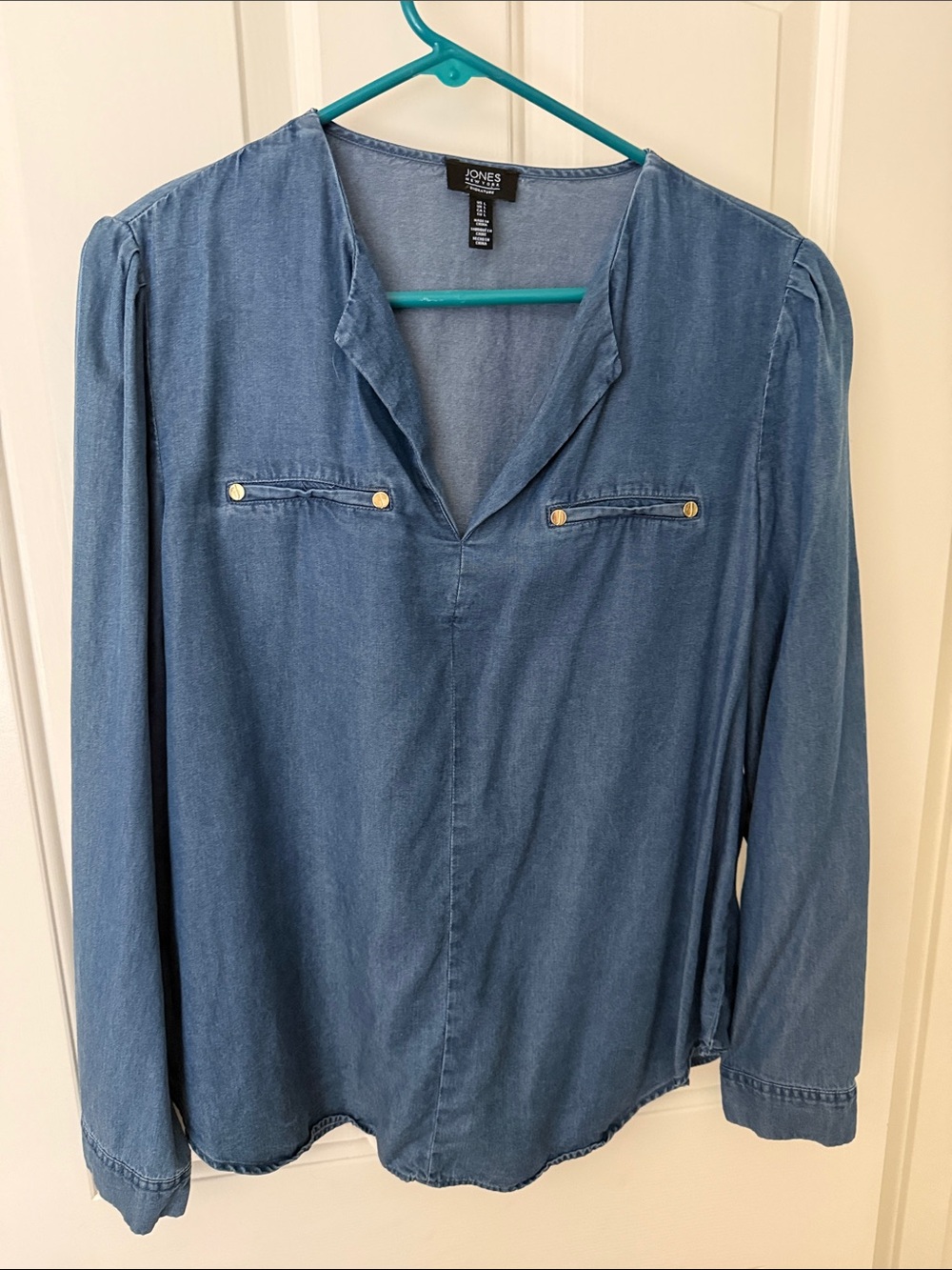Jones New York Light Blue Denim-Effect V-Neck Long Sleeve Top